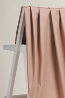 Tissu coton chino stretch nude rosé au mètre – doux et extensible – Atelier Brunette
