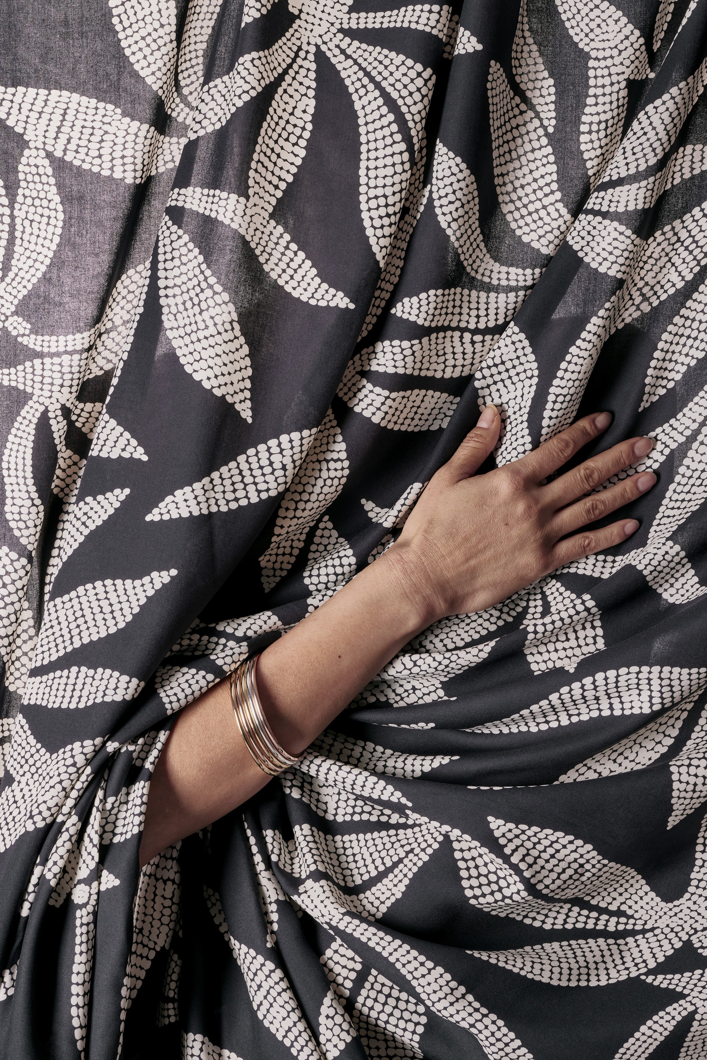 Tissu Kaola Deep Charcoal